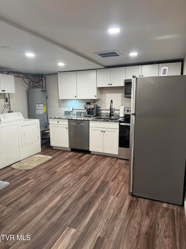 917 E Sullivan St, Kingsport, TN 37660 - photo 3