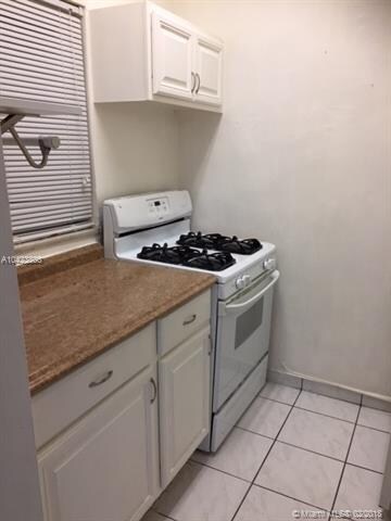 215 30th St unit 2, Miami Beach, FL 33140 - photo 4