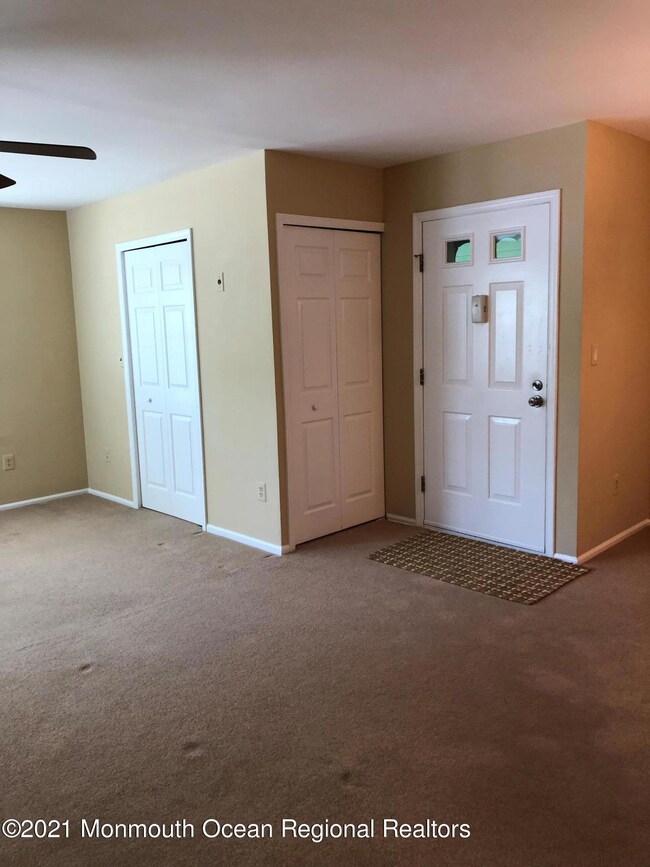 55 Snowburry Ct unit 292, Red Bank, NJ 07701 - photo 7