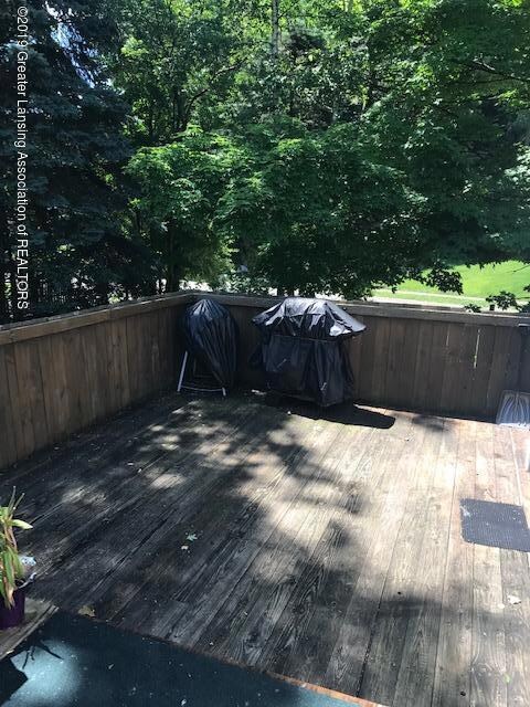 4211 Walton Dr, Lansing, MI 48910 - photo 6