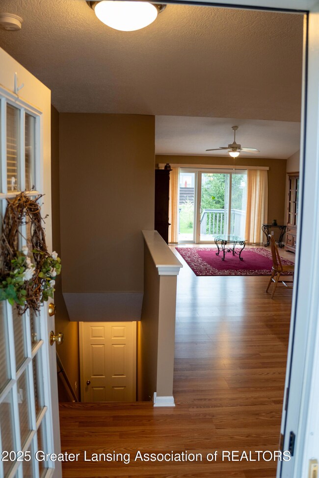 912 Randy Ln unit 6, Saint Johns, MI 48879 - photo 5