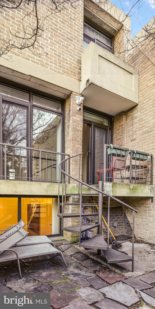 387 N St SW unit 97, Washington, DC 20024 - photo 2