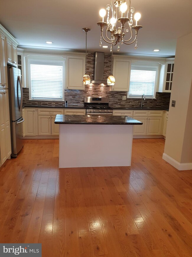 3646 Genesee Dr, Philadelphia, PA 19154 - photo 6