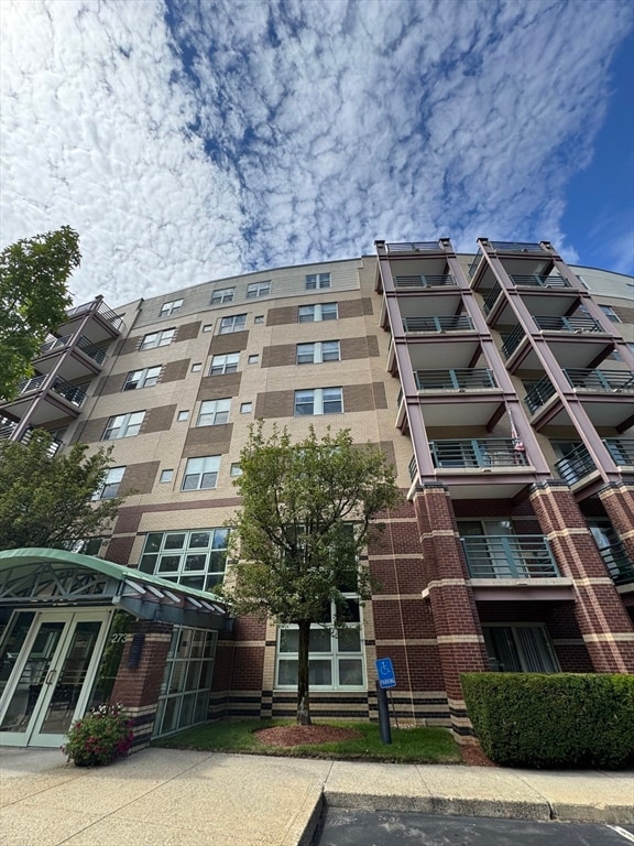 273 Cambridge Rd unit 202, Woburn, MA 01801 - photo 4