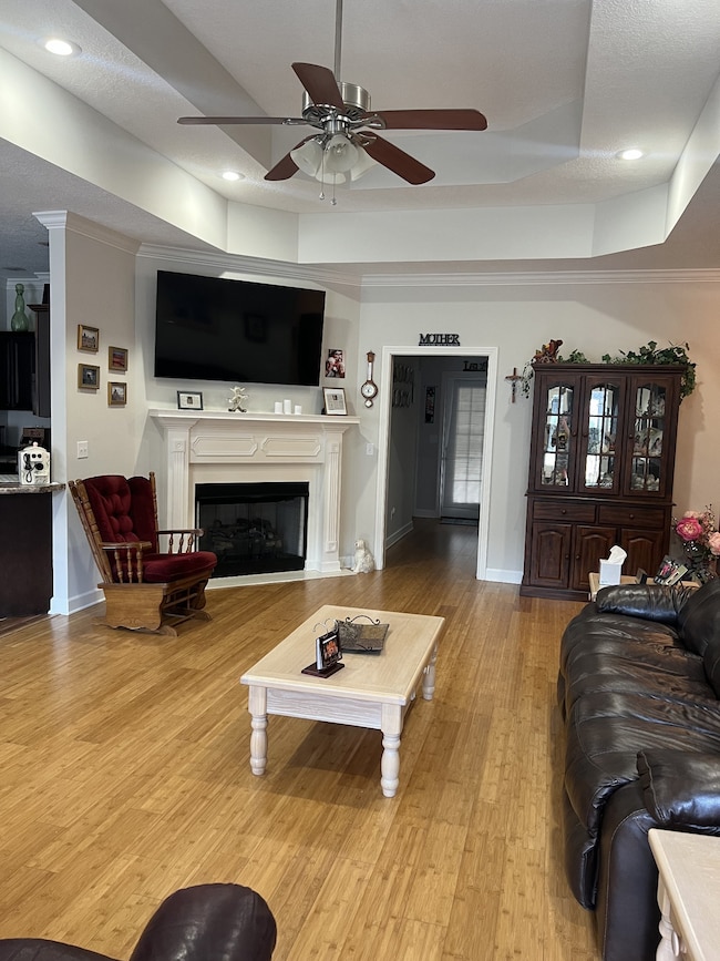 356 Paris Harbor Dr, Paris, TN 38242 - photo 2