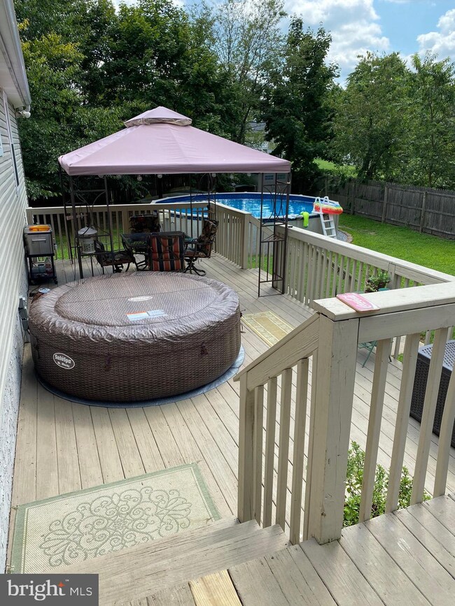 307 Stratford Ave, West Berlin, NJ 08091 - photo 3