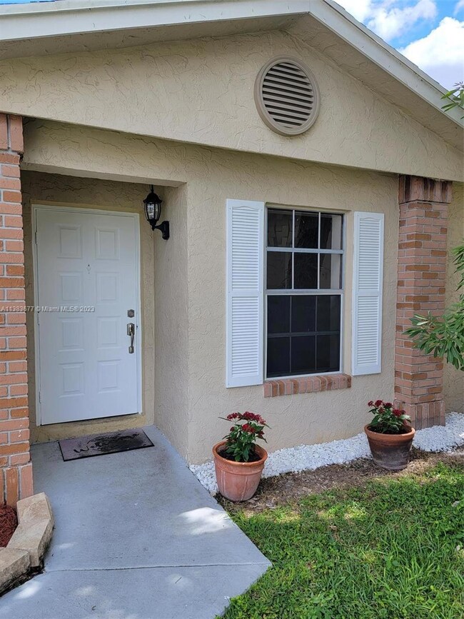 14115 Langley Place, Davie, FL 33325 - photo 3