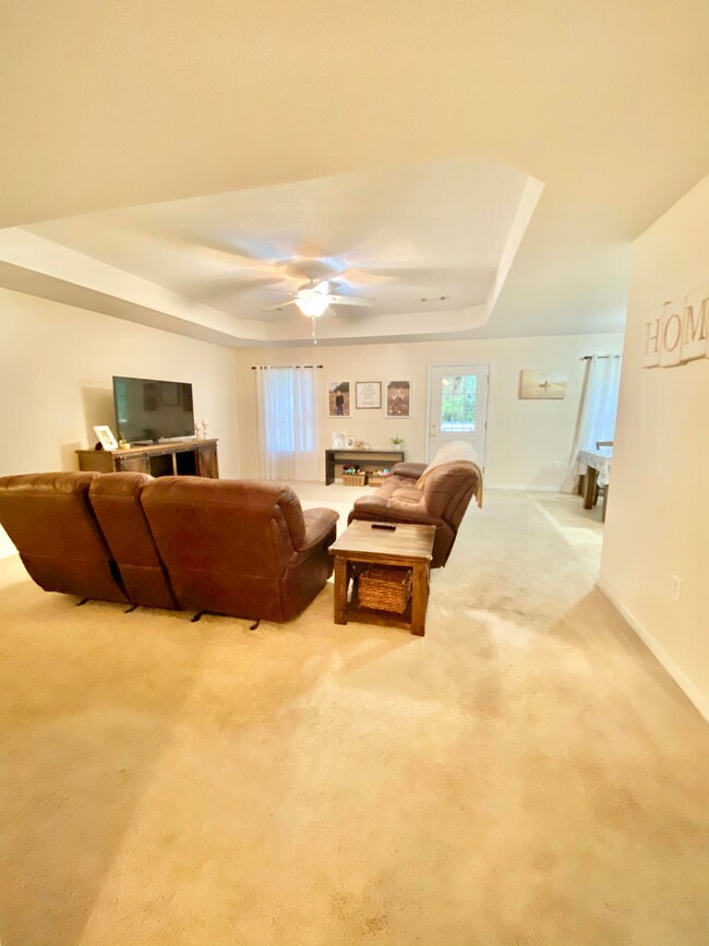 79116BF3-8575-46F1-AD3E-0C124D363C81