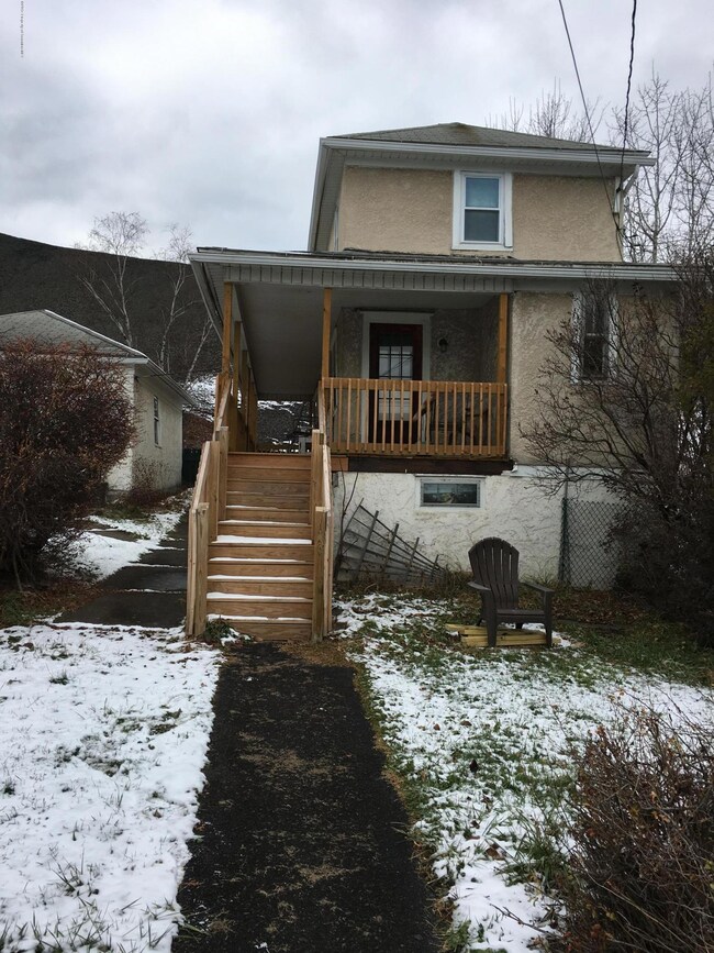 945 Carmalt St, Dickson City, PA 18519 - photo 7