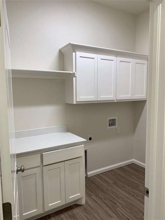 Washroom with electric dryer hookup, hookup for a 