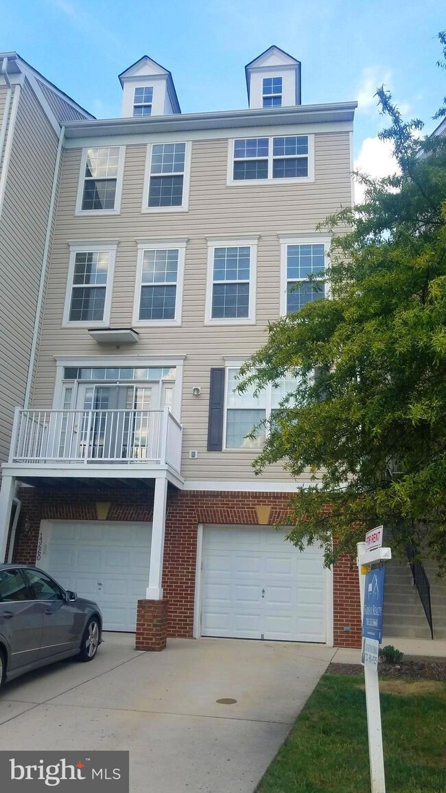 13662 Salk St unit 138, Herndon, VA 20171 - photo 3
