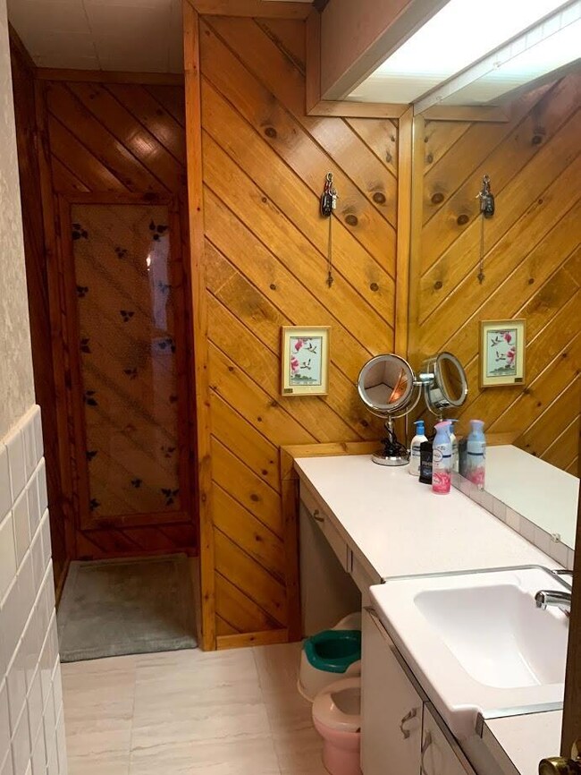 29 Rhode Island Ave, Millinocket, ME 04462 - photo 6