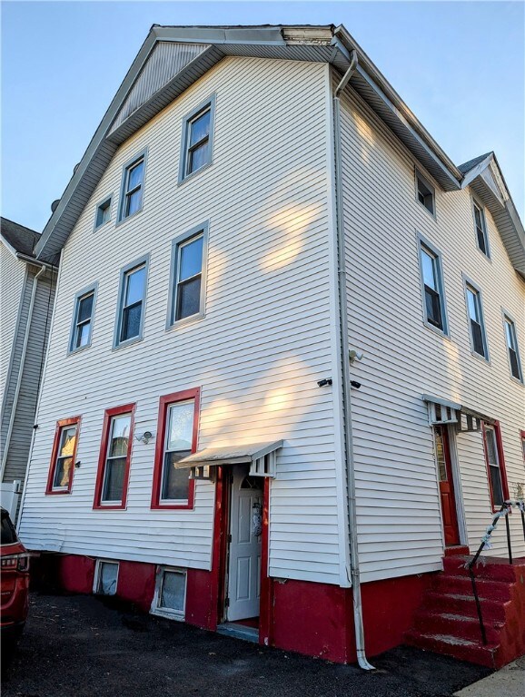 162 West Ave, Pawtucket, RI 02860 - photo 2