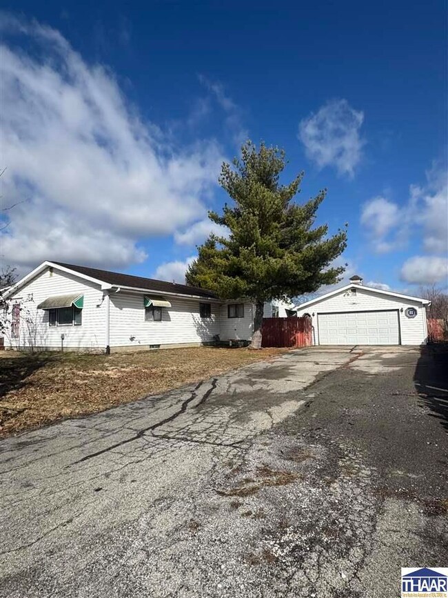 936 E Sunset Pike Dr, Terre Haute, IN 47802 - photo 2