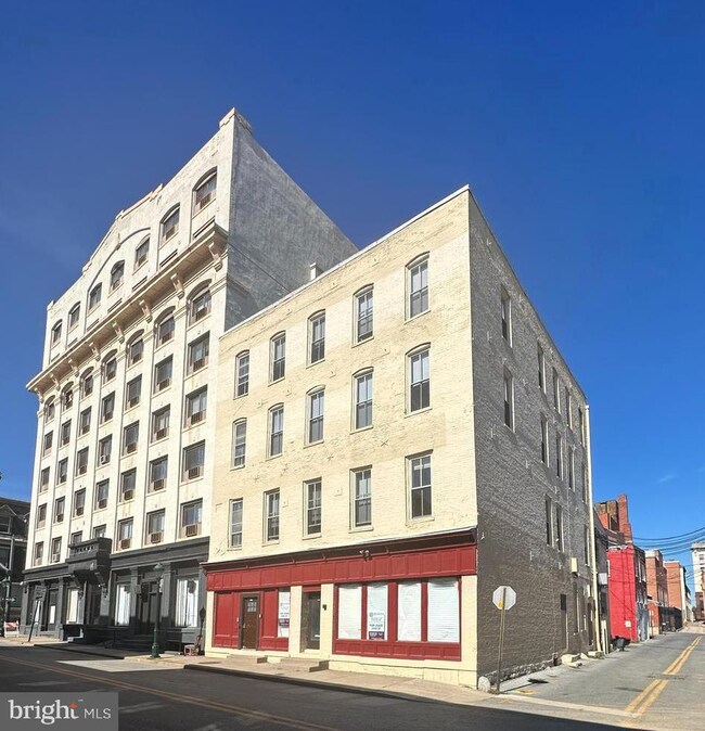 64 W Antietam St unit . 6, Hagerstown, MD 21740 - photo 2