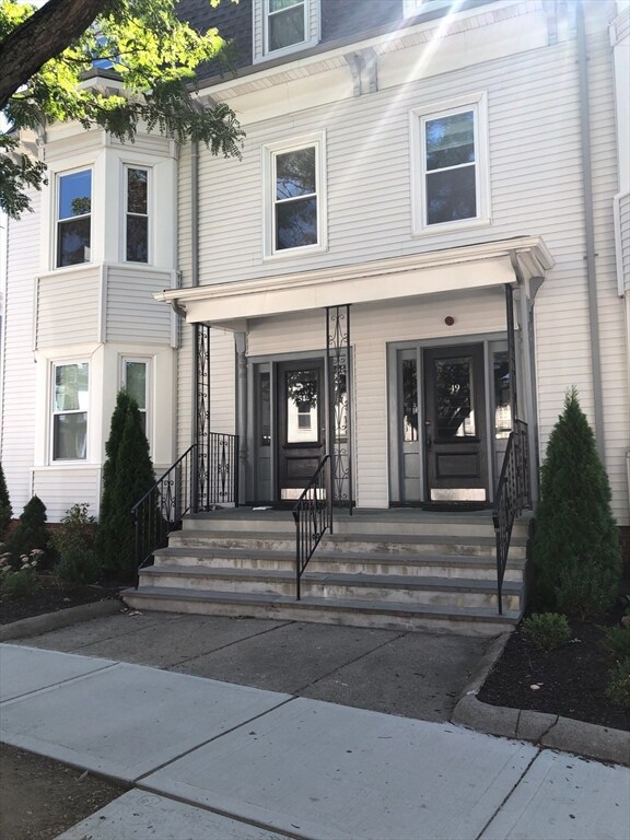49 College Ave unit 3, Somerville, MA 02144 - photo 2