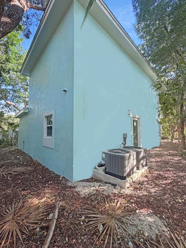 203 Antigua Rd, Tavernier, FL 33070 - photo 2