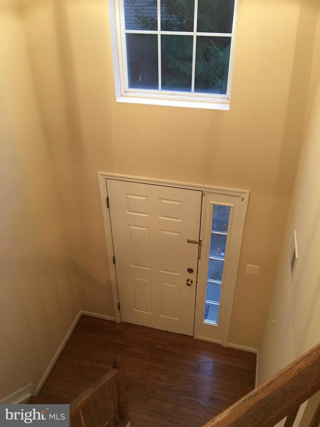 21205 Delevan Way, Germantown, MD 20876 - photo 7