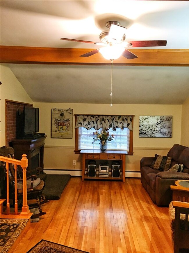 741 Robinson Rd, Pembroke, NH 03275 - photo 4