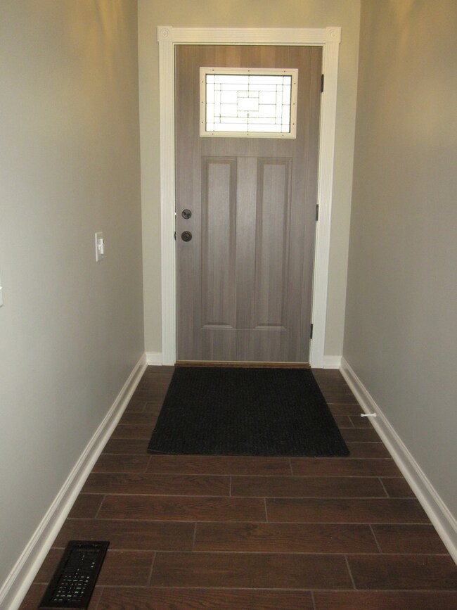 1251 Yosemite Pkwy, Algonquin, IL 60102 - photo 2