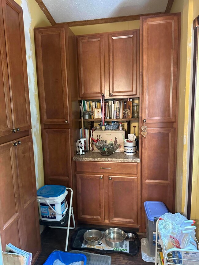 7E03FE9E-9FB6-450E-B250-004BF5060954