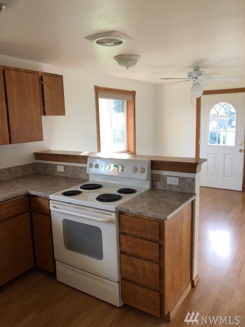 1340 Semanski St, Enumclaw, WA 98022 - photo 3