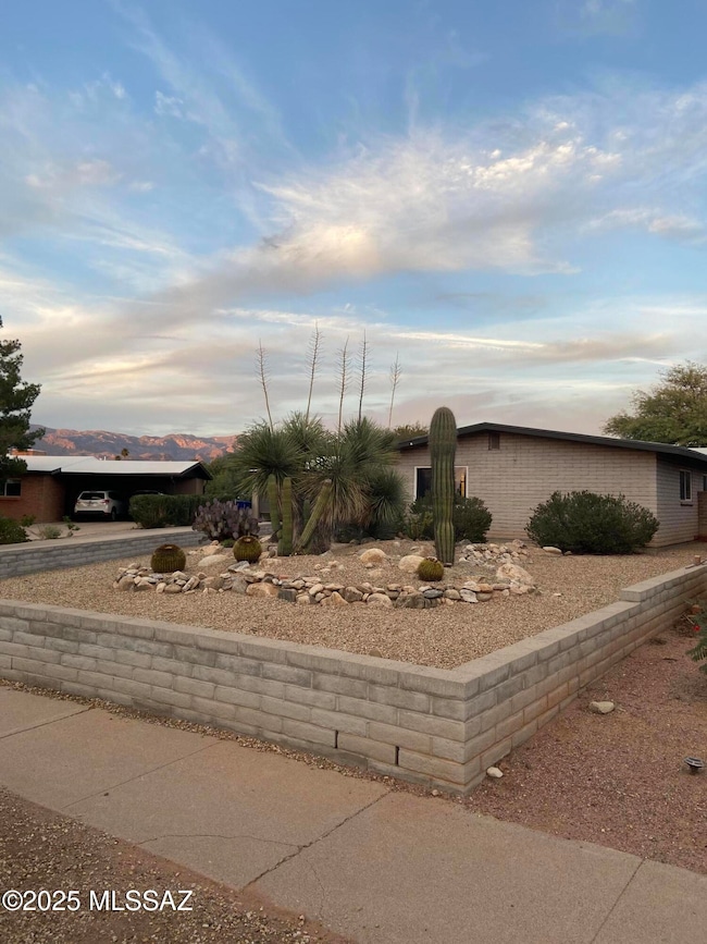 7641 E Adams Dr, Tucson, AZ 85715 - photo 4