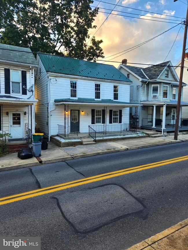 122 N Church St, Waynesboro, PA 17268 - photo 2