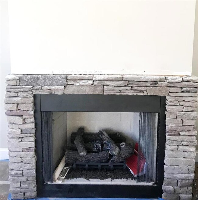 202 Gilstrap Dr, Liberty, SC 29657 - photo 7