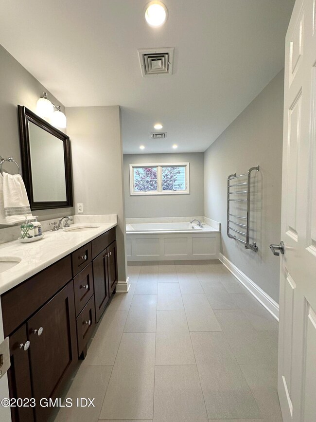 28 Old Orchard Rd, Riverside, CT 06878 - photo 7