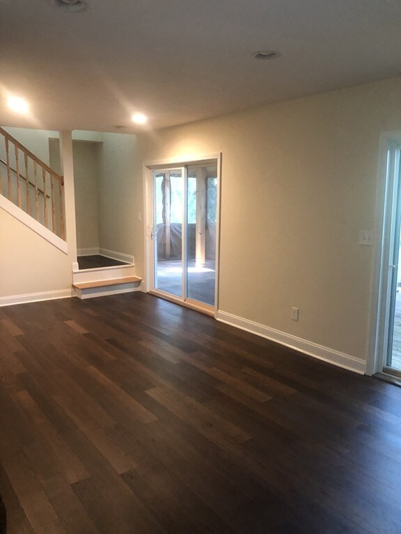 5 Pineland Ave, Worcester, MA 01604 - photo 4