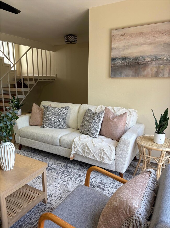 6910 Hart Ln unit 807, Austin, TX 78731 - photo 4