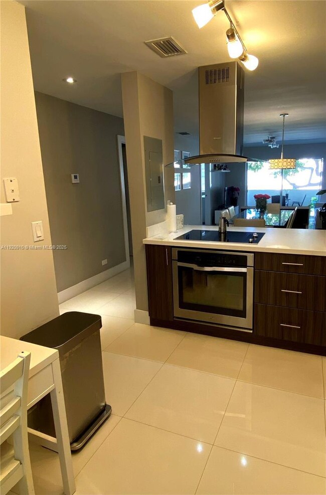 300 Galen Dr unit 205, Key Biscayne, FL 33149 - photo 6