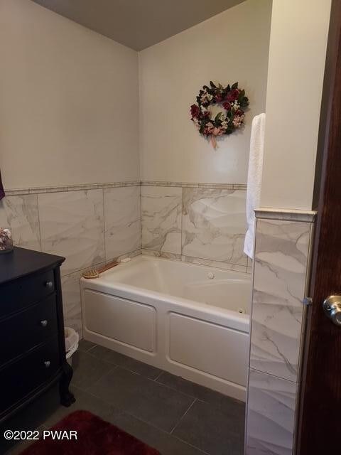 111 Rodeo Ln, Hawley, PA 18428 - photo 3