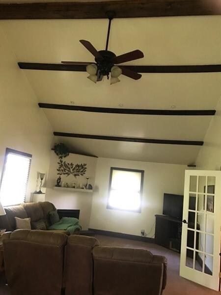 Great Room with Cathedral Ceillings and Fireplace