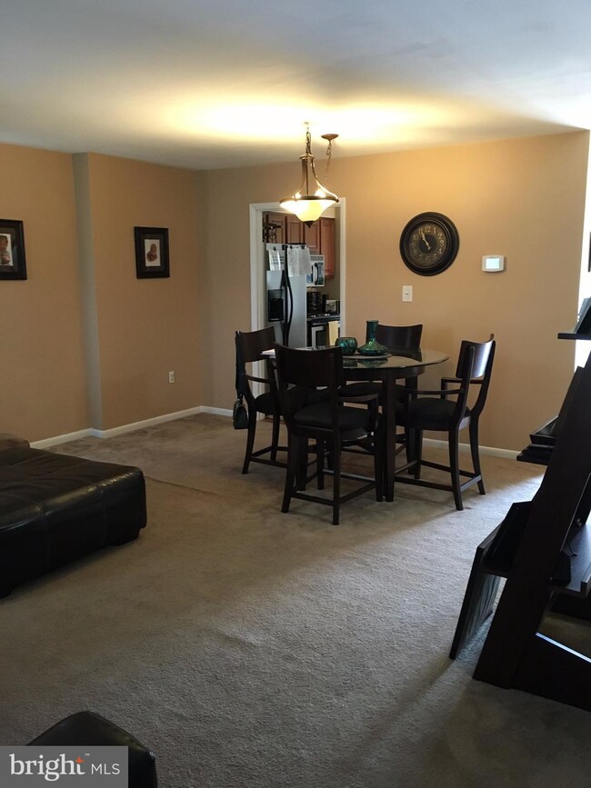 7026 Cipriano Woods Ct, Lanham, MD 20706 - photo 6