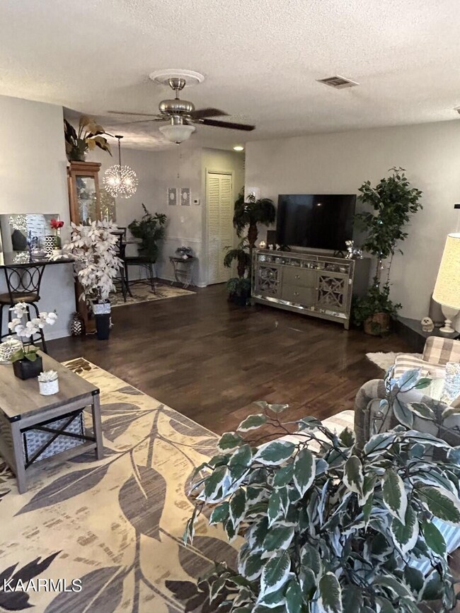 124 Dovenshire Dr, Crossville, TN 38558 - photo 5