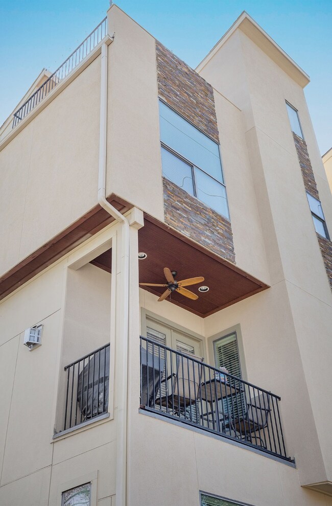 702 W 8th St, Houston, TX 77007 - photo 4