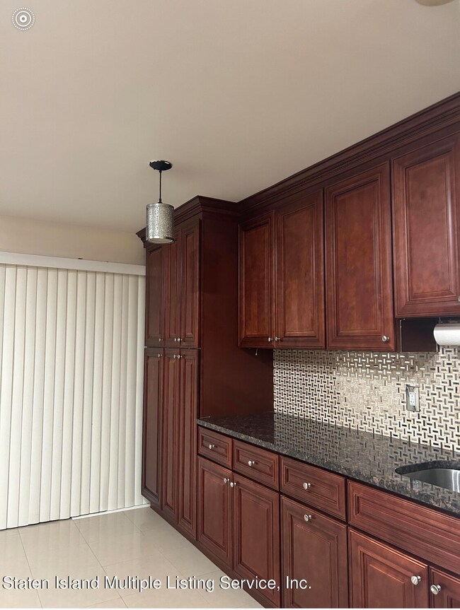 40 Calvanico Ln, Staten Island, NY 10314 - photo 5