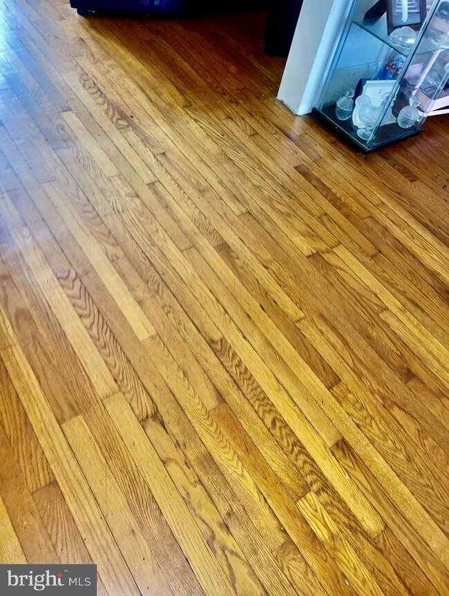 342 Marydell Rd, Baltimore, MD 21229 - photo 5