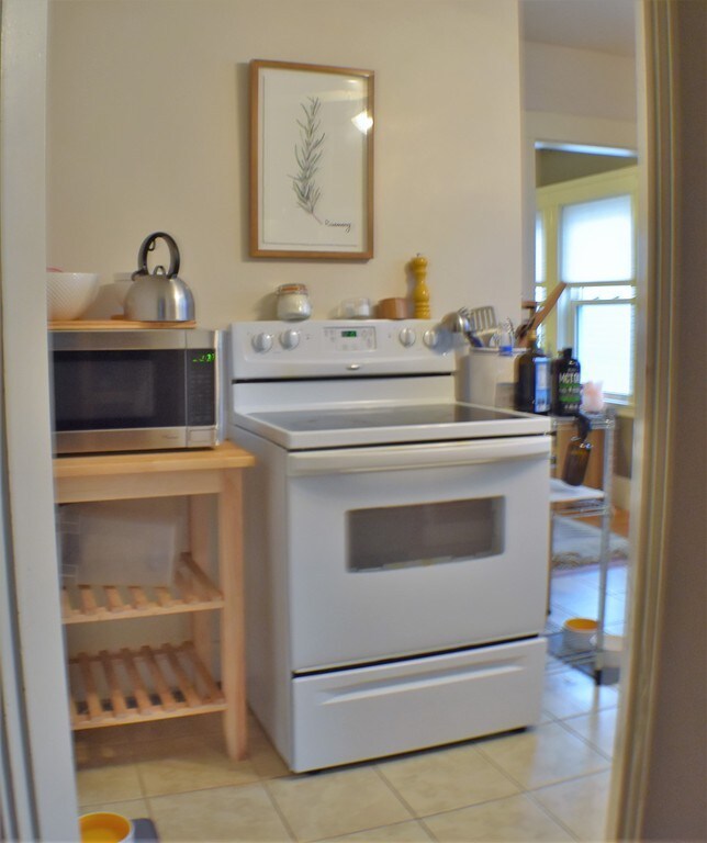 12 Derby St unit 3, Somerville, MA 02145 - photo 6