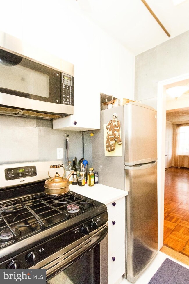 226 N Thomas St unit 3, Arlington, VA 22203 - photo 4