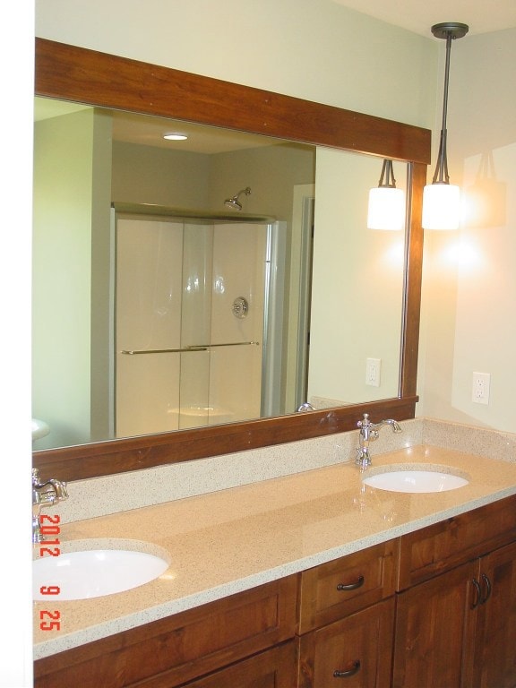 6527 River Oak Ct, Cedar Rapids, IA 52411 - photo 2