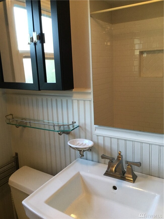 1114 Dibb St, Bremerton, WA 98310 - photo 3