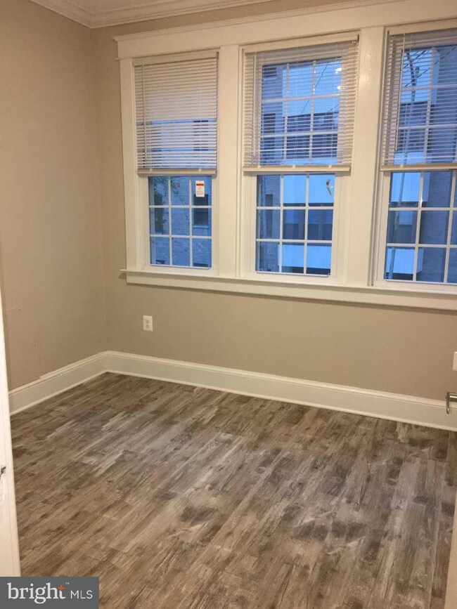 2328 Ashmead Place NW unit 4, Washington, DC 20009 - photo 6