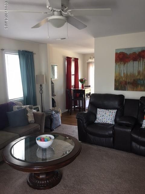 1311 Wellington- Living room
