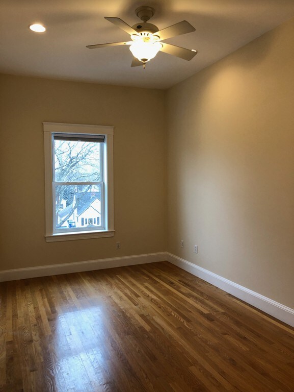 39 Chestnut St unit St, Stoneham, MA 02180 - photo 7