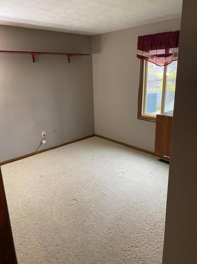 2182 Sawbury Blvd, Columbus, OH 43235 - photo 6