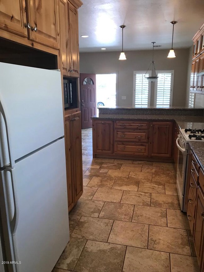 1543 11th kitchen and living room