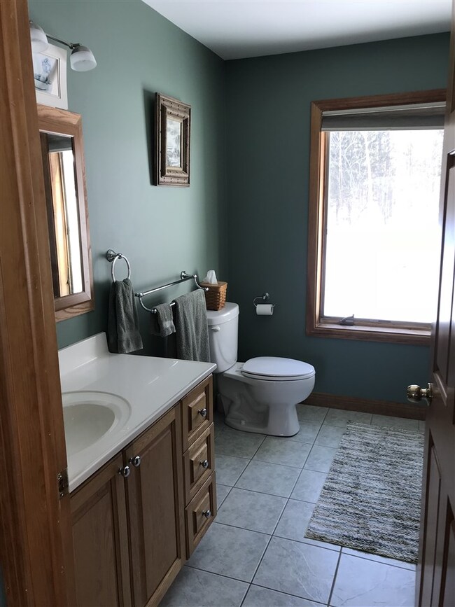 561 Hammond Hill Rd, Plymouth, NH 03264 - photo 4